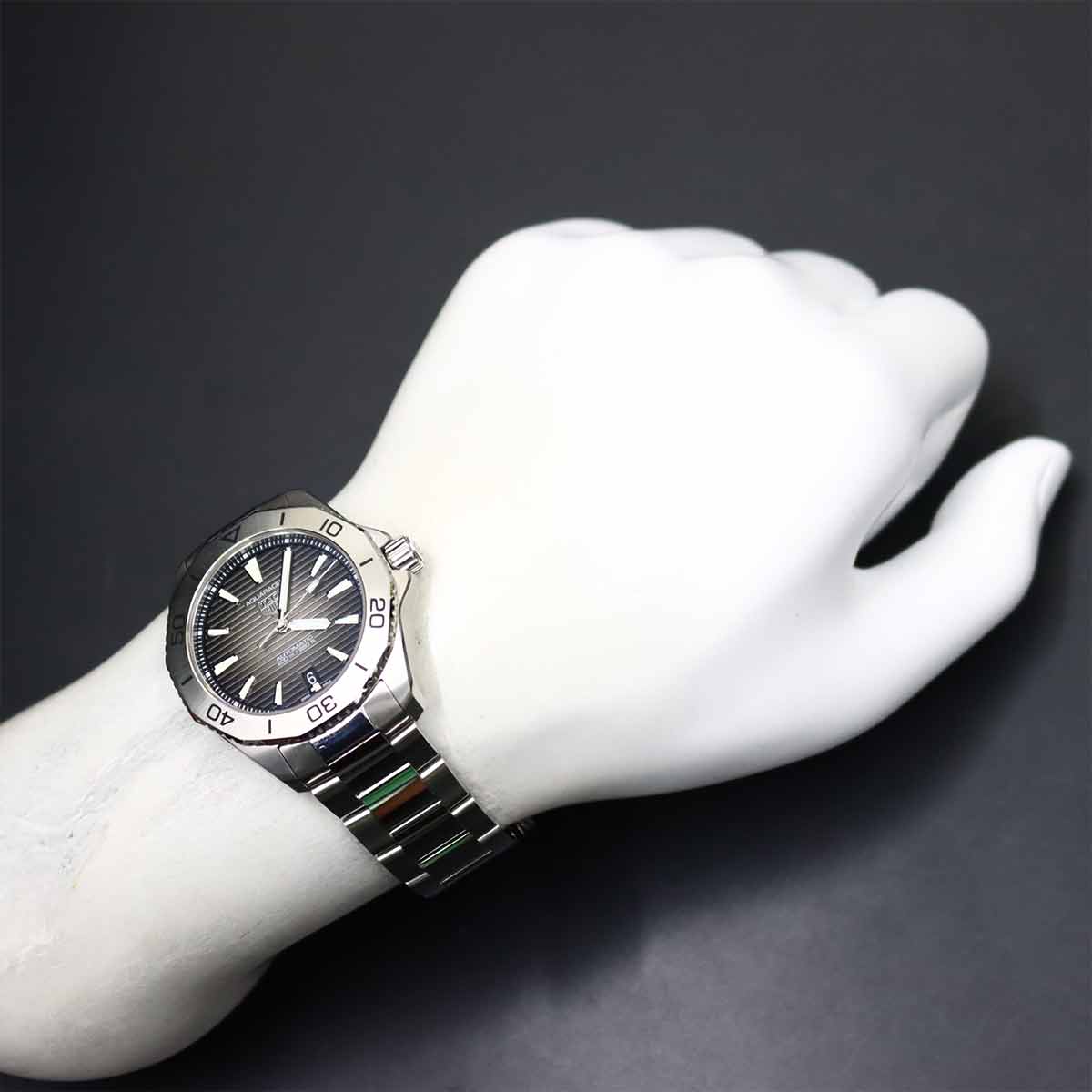 Aquaracer WBP2110 Automatic Date Black Dial Mens Watch