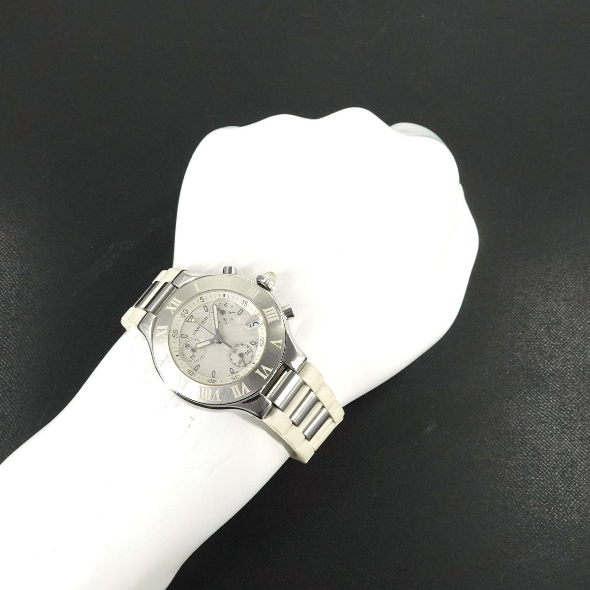 Must 21 Chronoscaph W10184U2 Date Quartz White Dial Mens