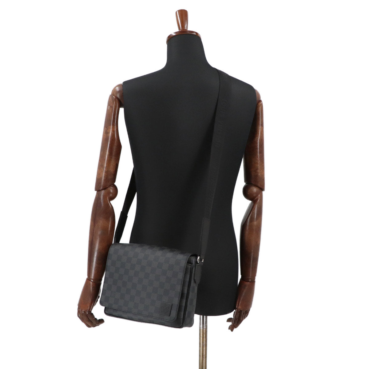 Damier Graphite District PM NV3 Shoulder Bag Black N42710