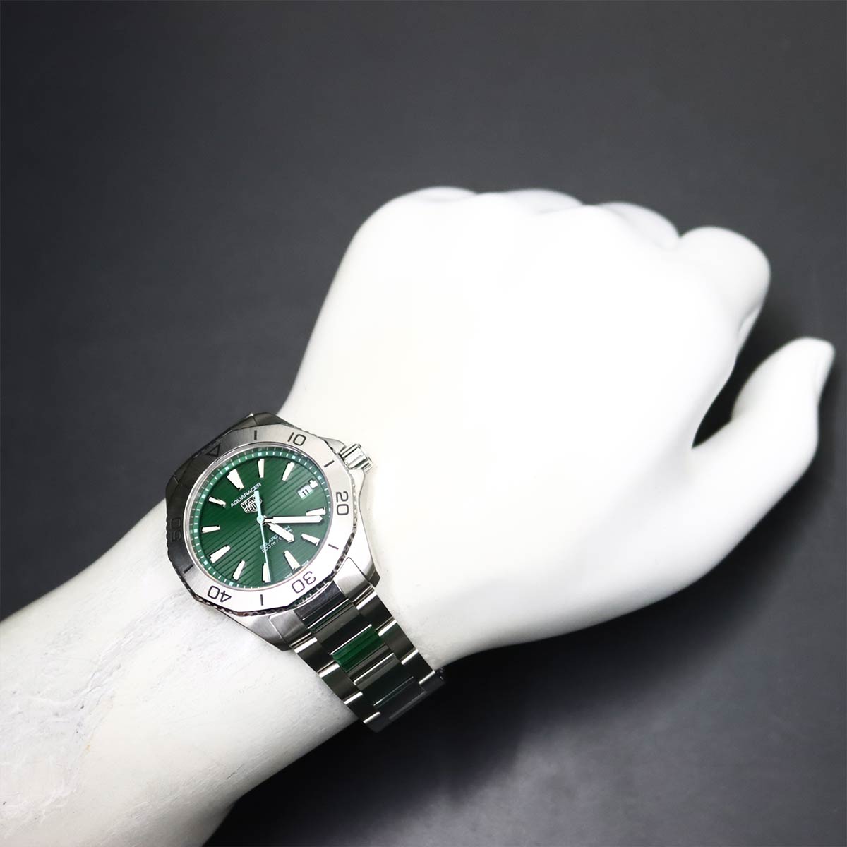 Aquaracer WBP1115 Solar Date Green Dial Mens Watch