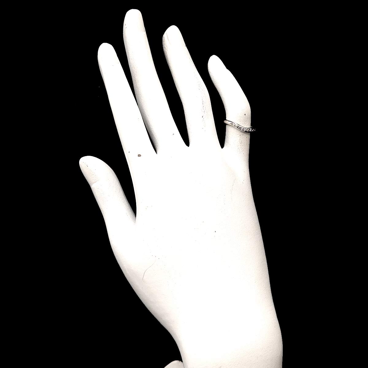 Curved Band Diamond Ring Platinum size3.25-3.75(US)