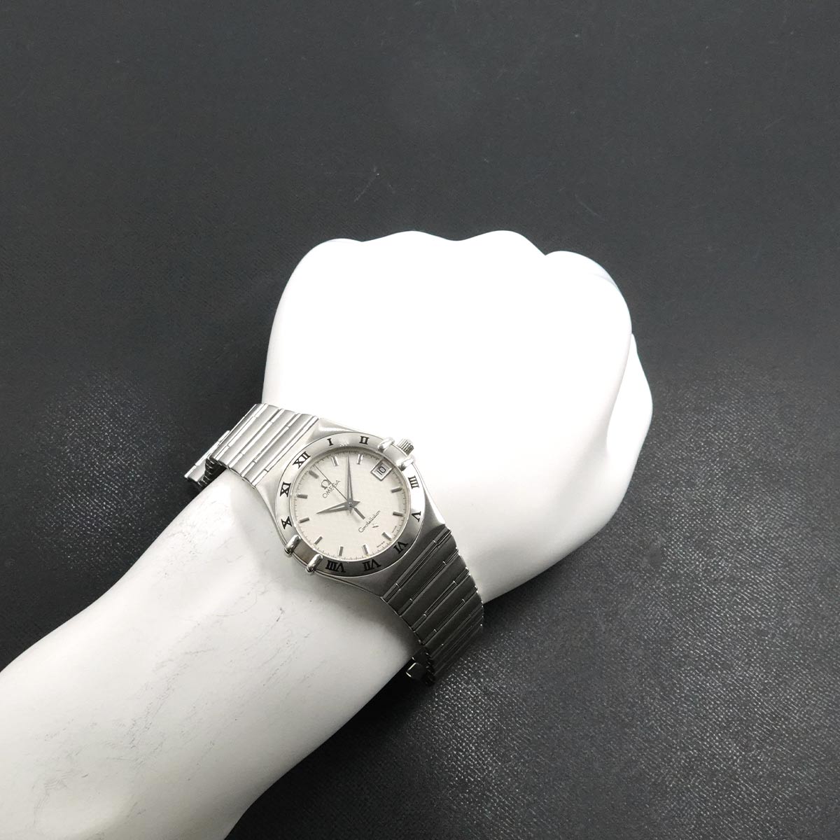 Constellation 1512 30 Quartz Date Silver Dial Mens Watch