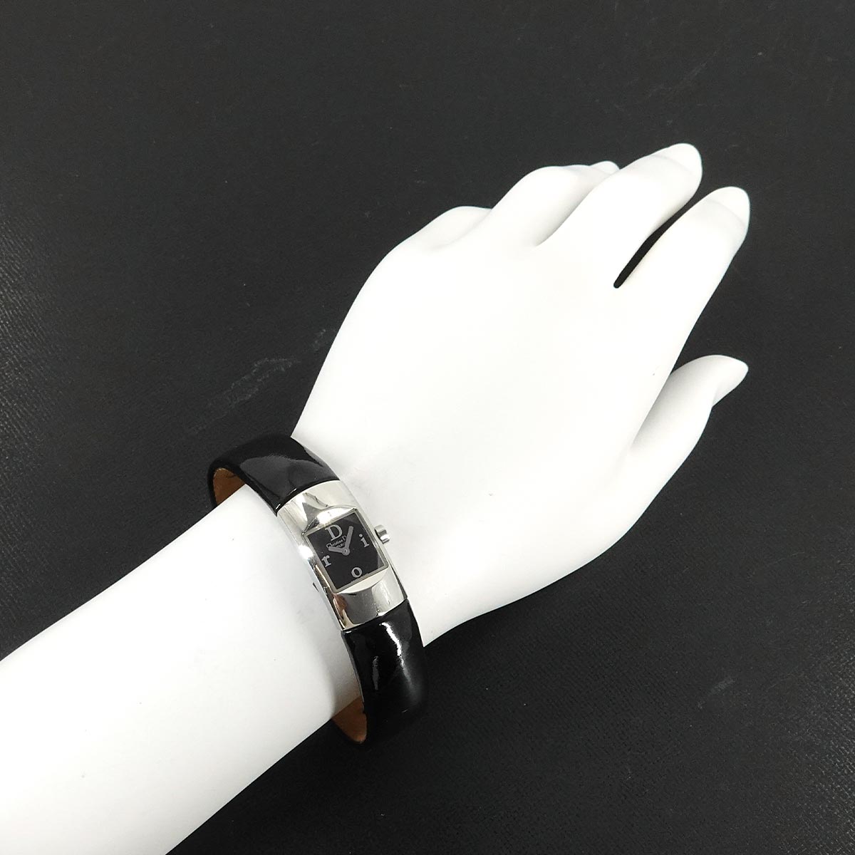 Christian Dior Diorific D102-100 Quartz Black Dial Ladies Watch