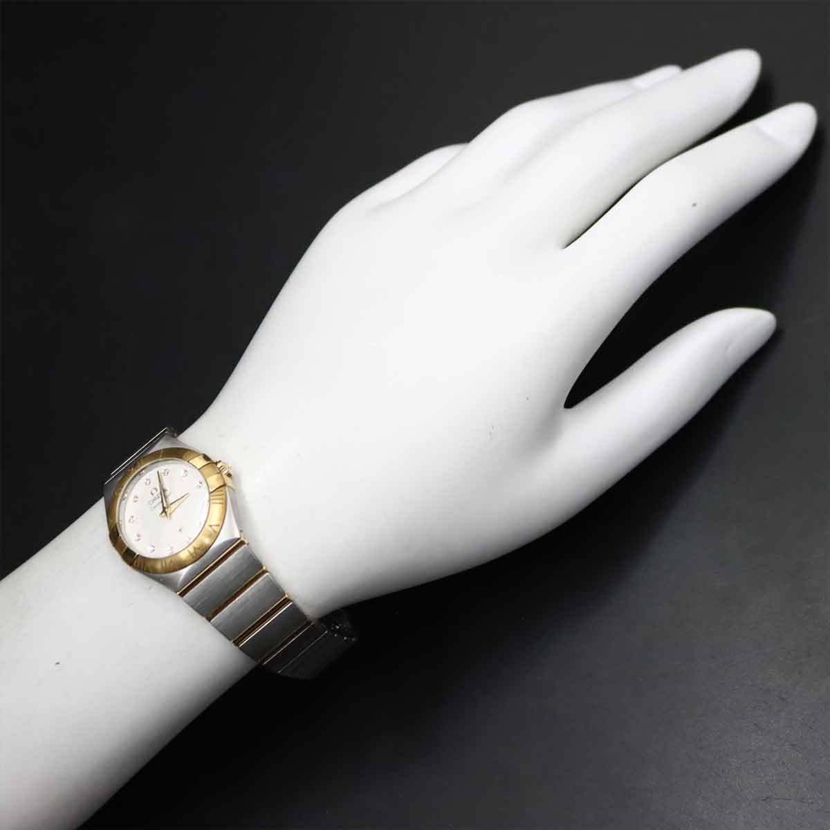 Constellation 123.20.27.60.52.001 Diamond 750 YG Silver Dial