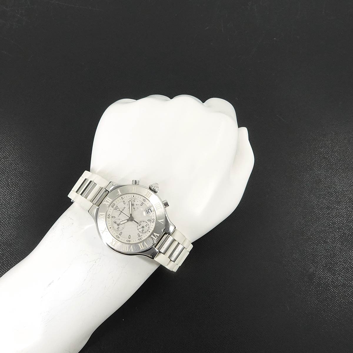 Must 21 Chronoscaph W10184U2 Date Quartz White Dial Mens