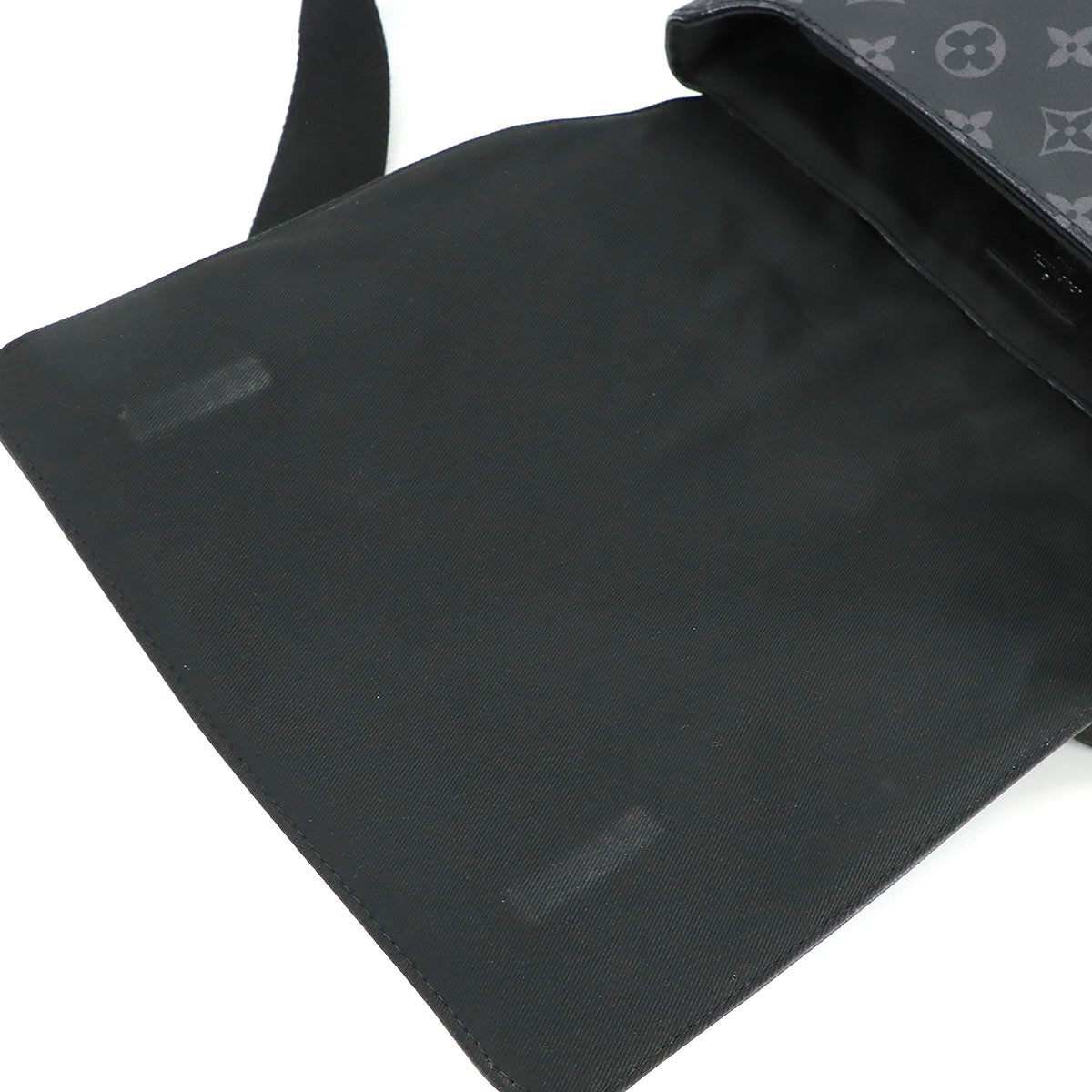 Monogram Eclipse District PM NM Shoulder Bag M44000