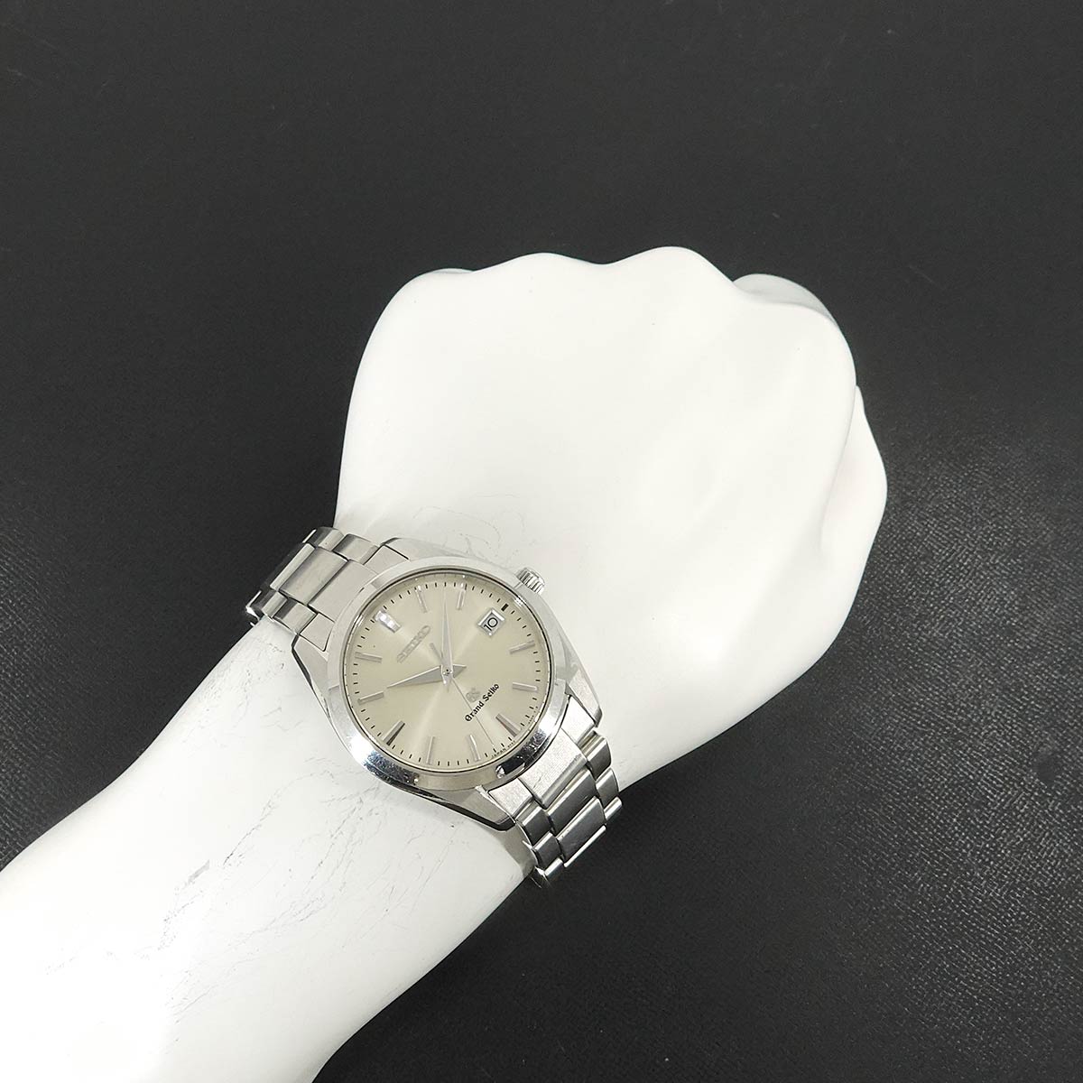 GRAND SEIKO SBGX063 9F62 0AB0 Date Quartz Silver Dial Mens