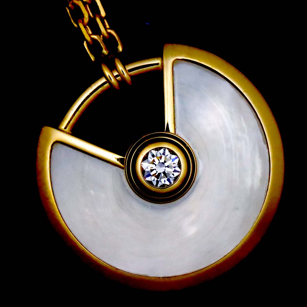 AMULETTE MOP Diamond Necklace 18K YG 750