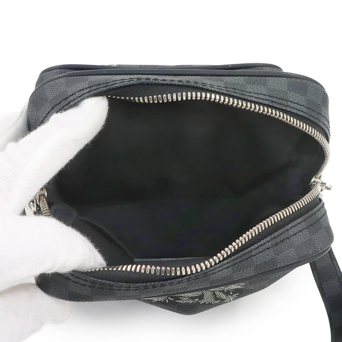 Damier Graphite Christopher Nemeth Amazon Shoulder Bag