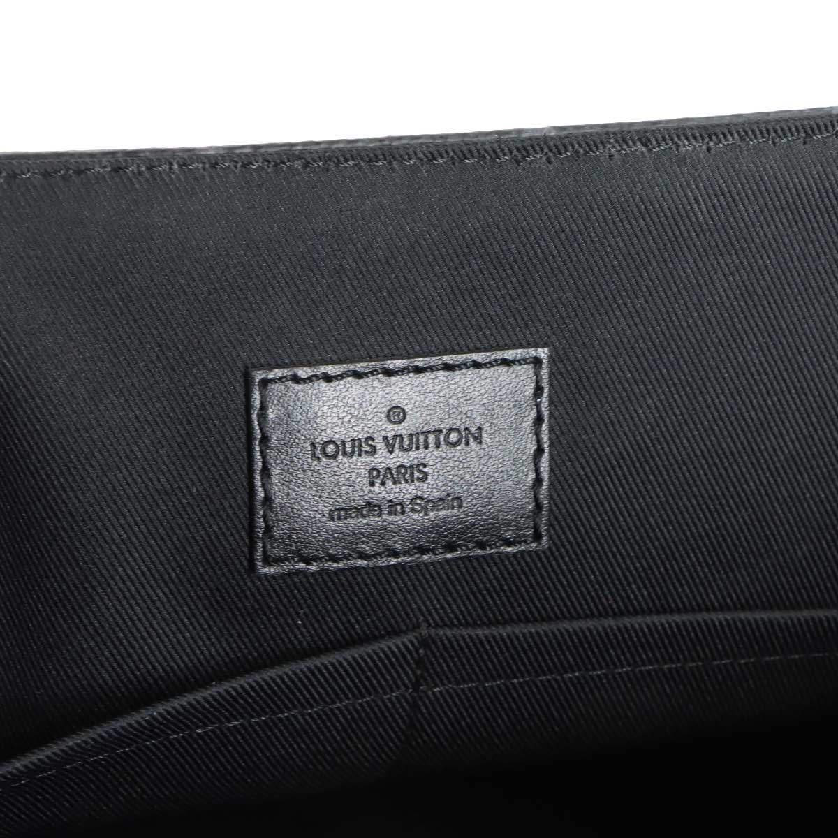 Monogram Eclipse Saumur Messenger Shoulder Bag M45911
