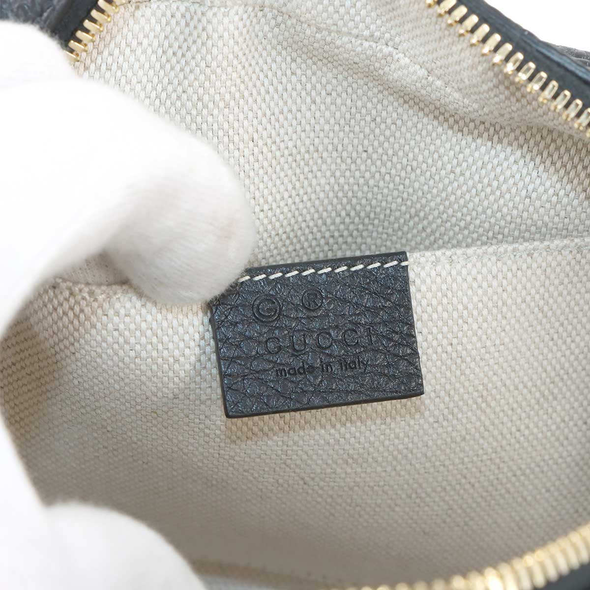 SOHO Shoulder Bag Leather Black 722319 Interlocking G