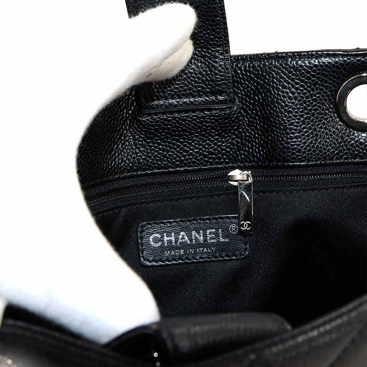 Matelasse Chain Tote Bag Leather Black Purse