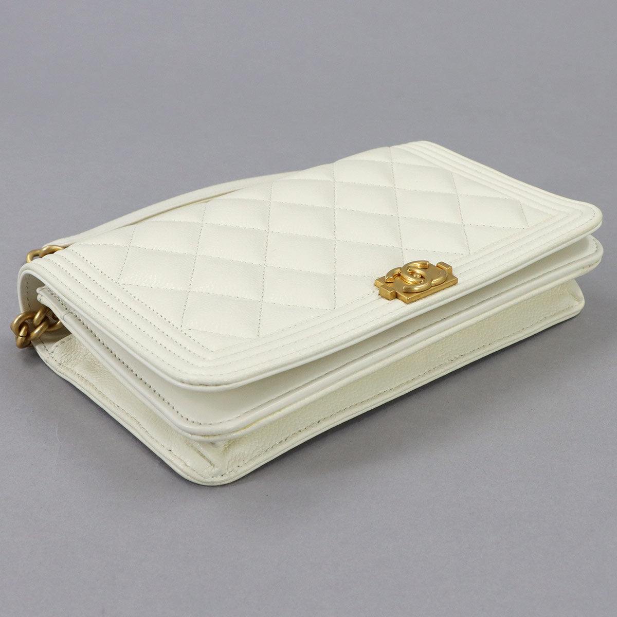 Boychanel Chain Wallet Leather White AP1117 Purse