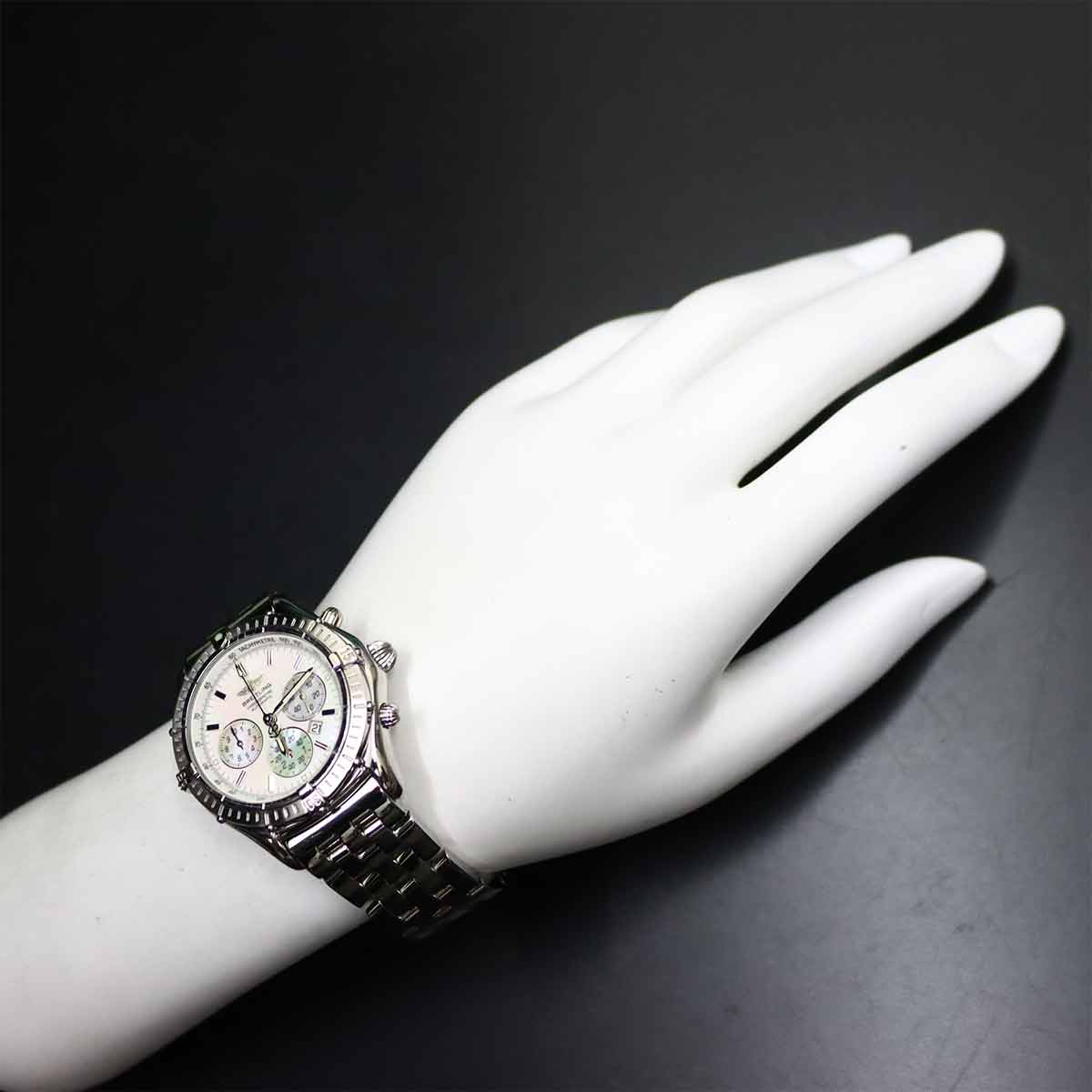 Shadow Flyback A35312 Chronograph Date White Shell Dial