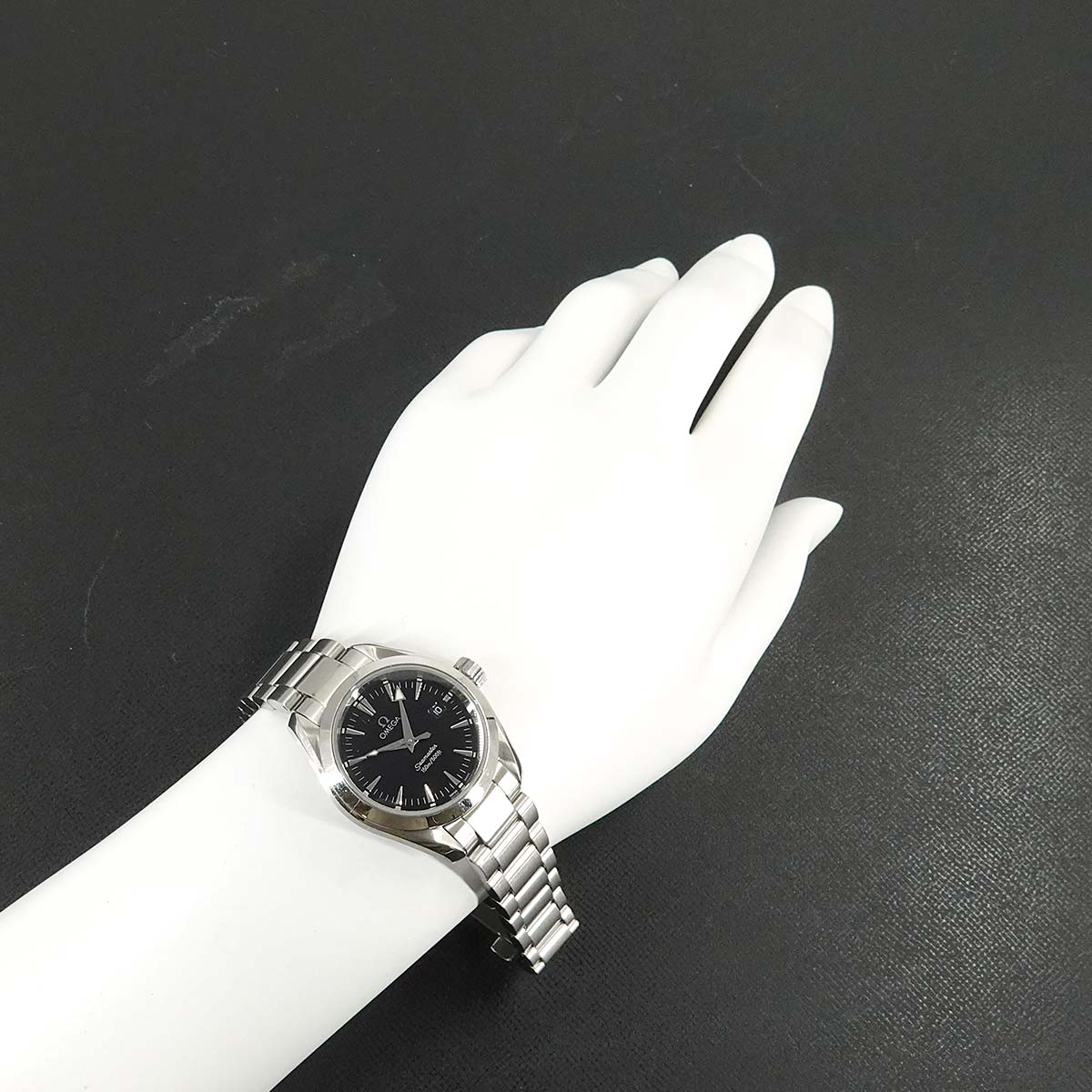 Seamaster Aqua Terra 2577 50 Date Quartz Black Dial Ladies