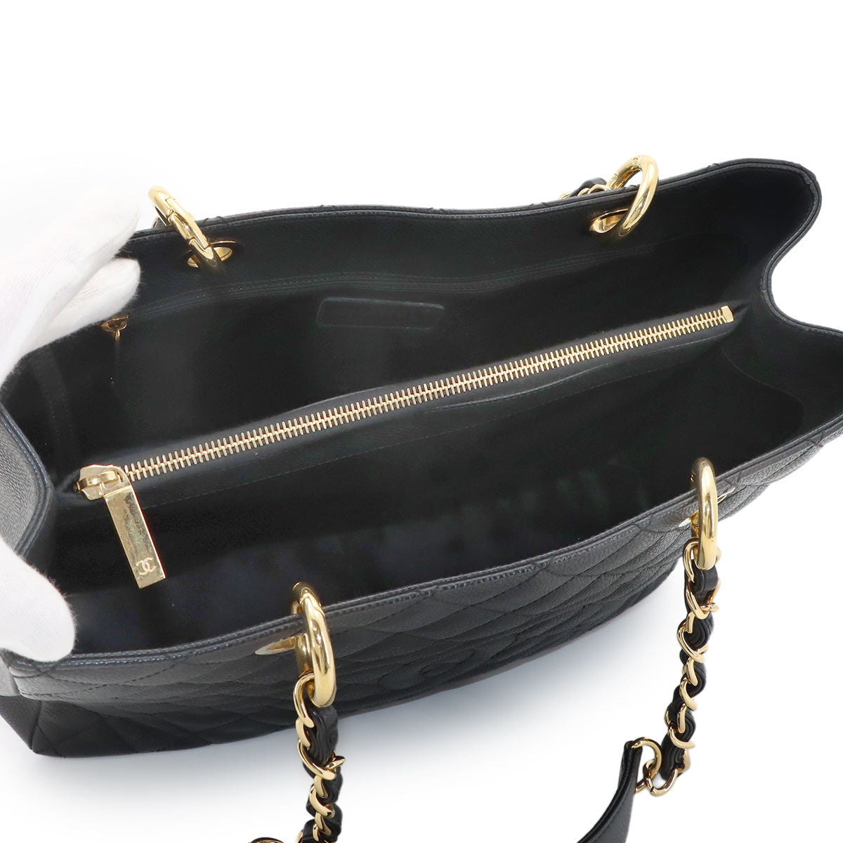 Matelasse Grand Shopping Tote Bag Leather Black GST A50995