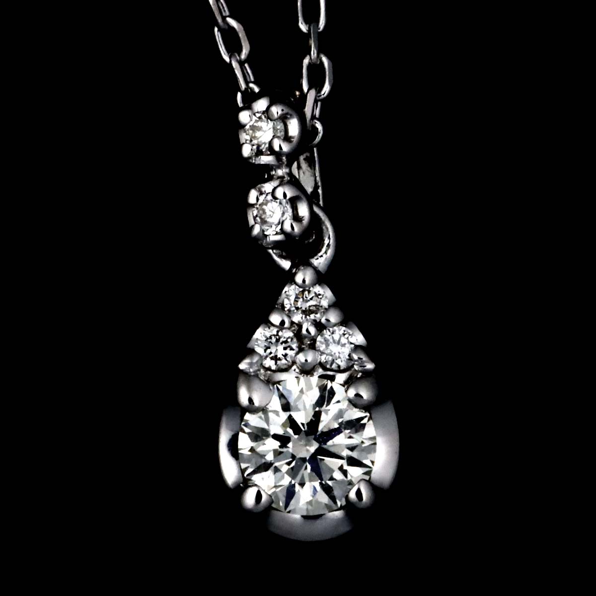 Diamond Necklace 18K WG 750