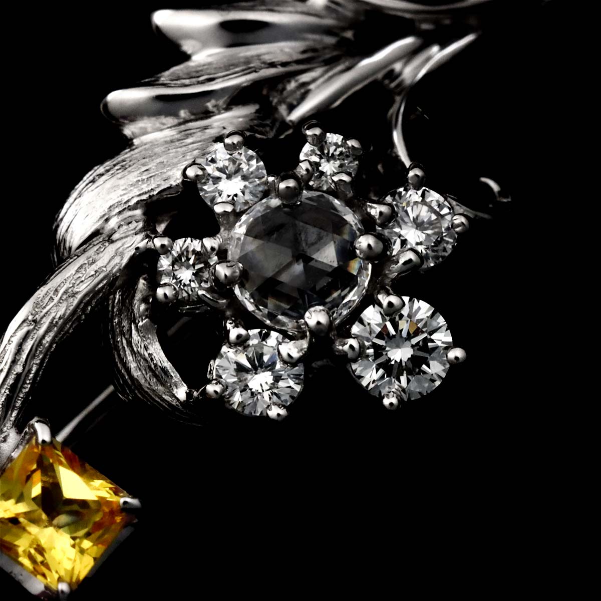 Diamond 1.31ct Peridot Sapphire Brooch 18K WG