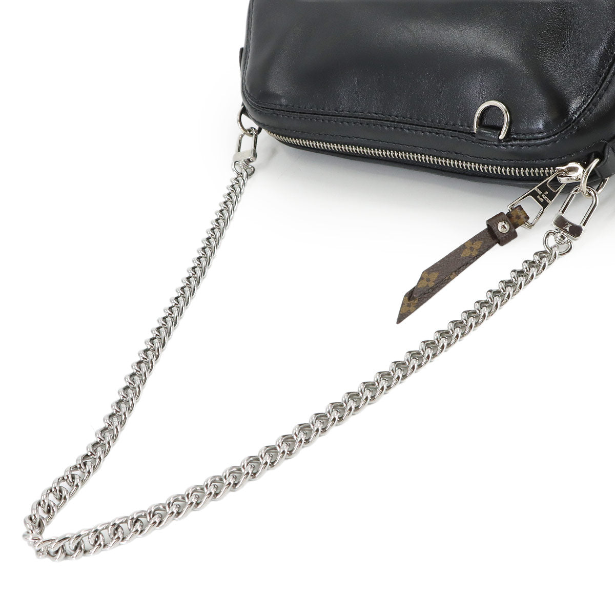 Pochette Vibe Hand Shoulder Bag Leather Black M14544