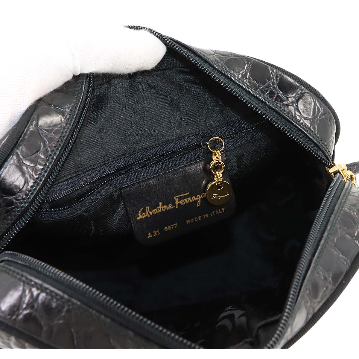 Vara Ribbon Shoulder Bag Leather Black