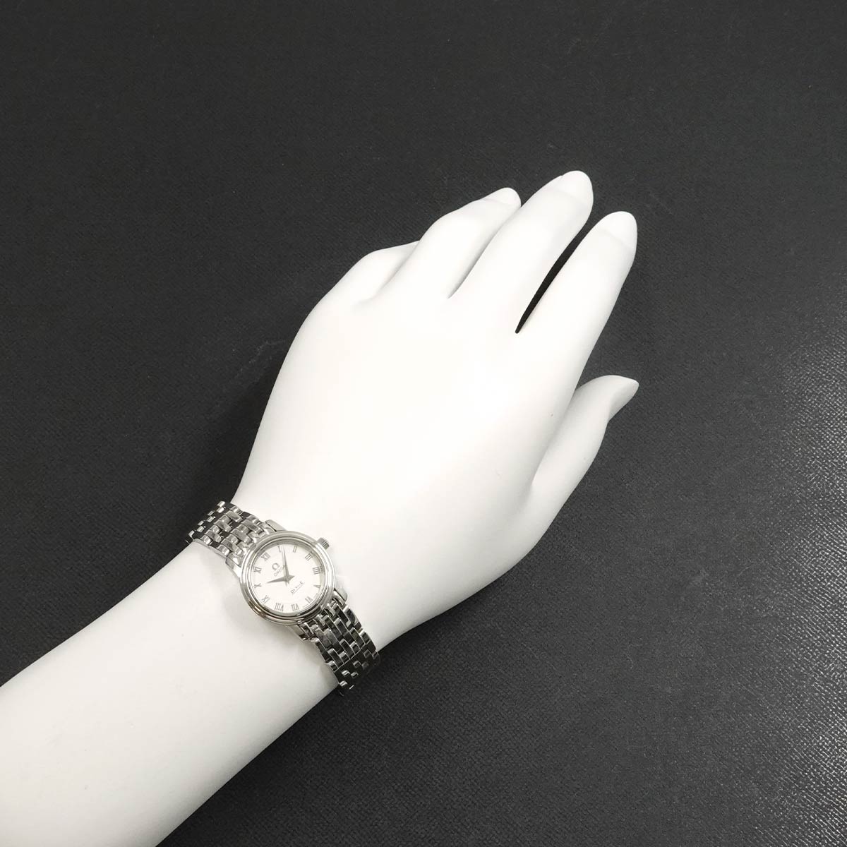 De Ville Prestige 4570.33 Quartz Silver Dial Ladies Watch