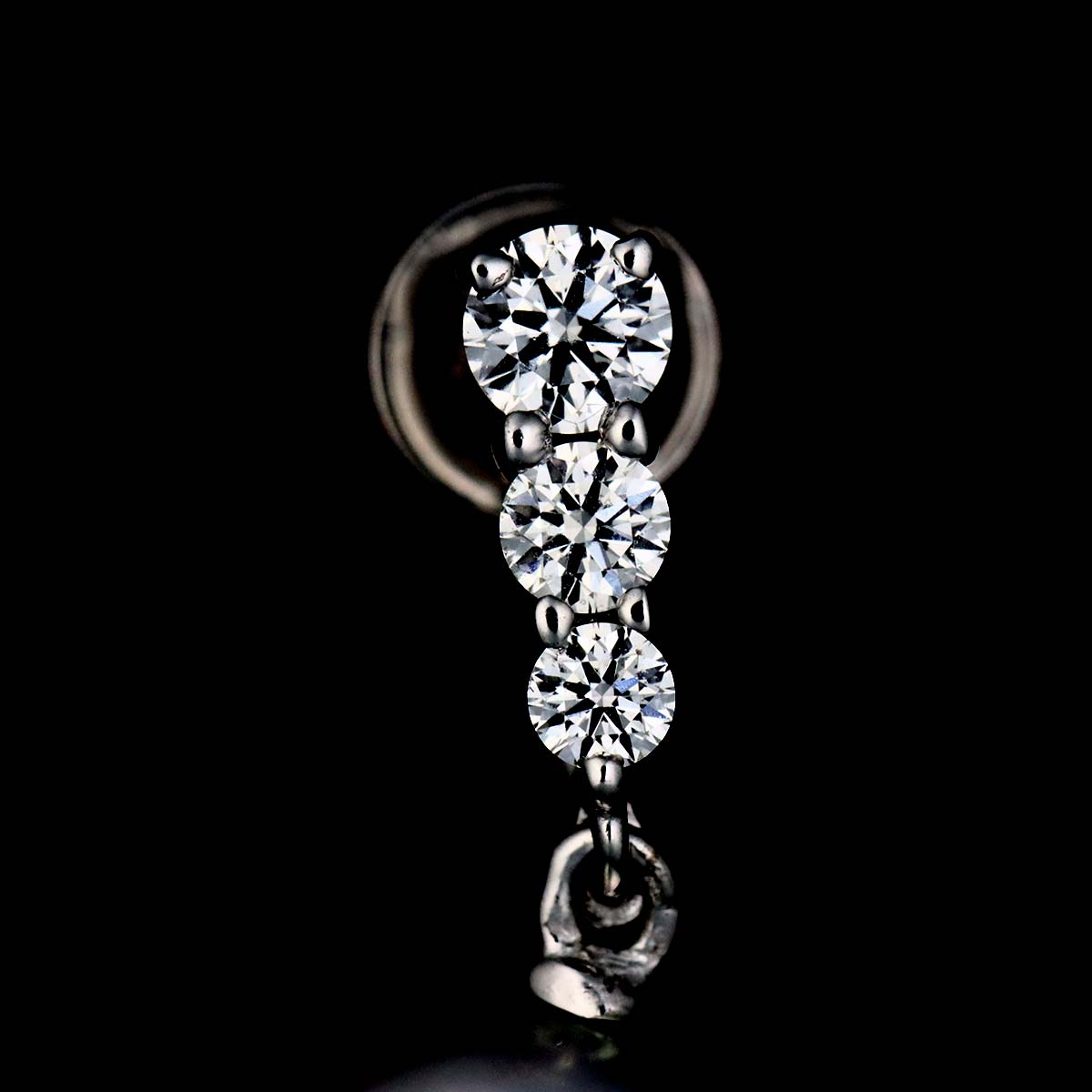 Akoya Pearl 7.6mm Diamond Earrings 18K WG 750