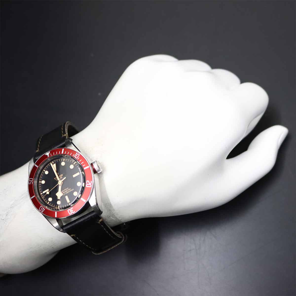 Heritage Black Bay 79230R Automatic Black Dial Mens Watch