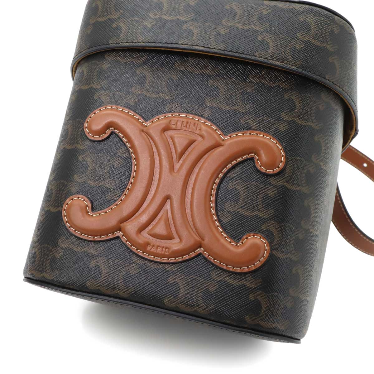 Medium Box Cuir Triomphe Shoulder Bag PVC Leather Tan Brown