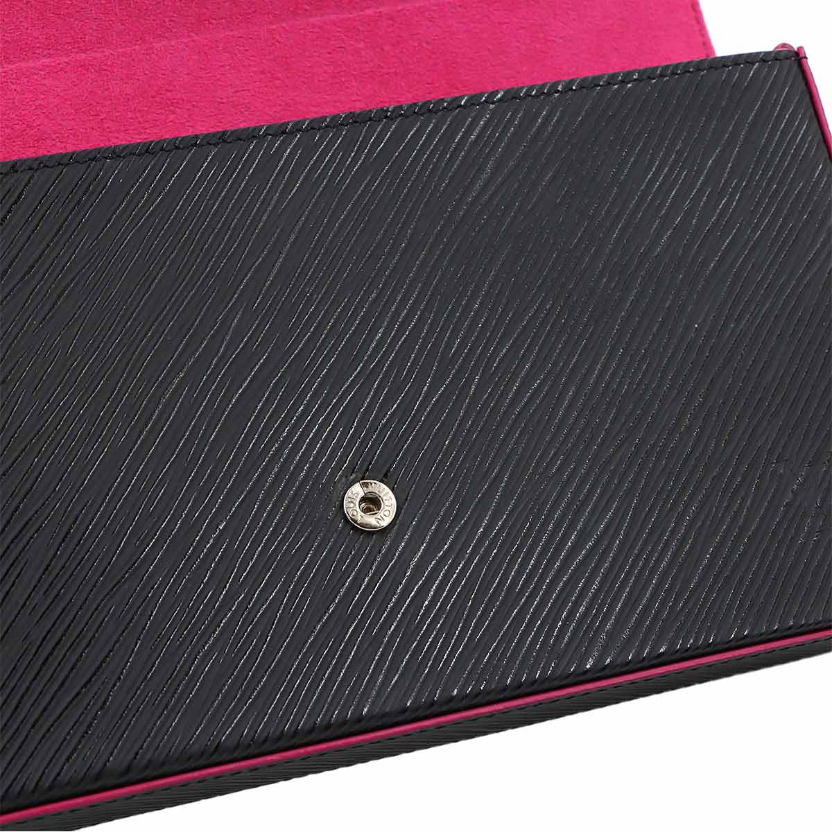 Epi Pochette Felice Chain Wallet Leather Black M64579