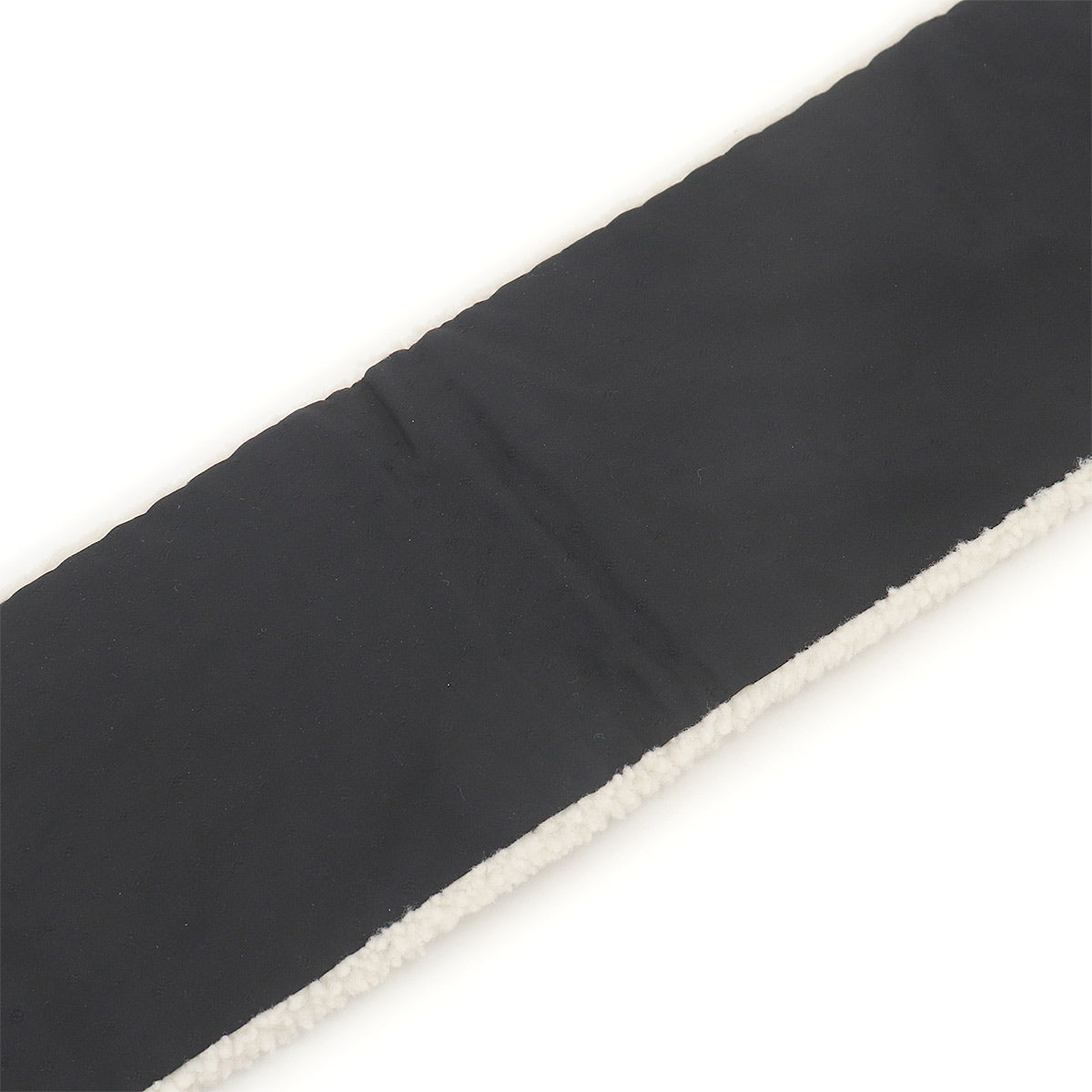 Echarpe Shearling Winter Scarf White Black M77054