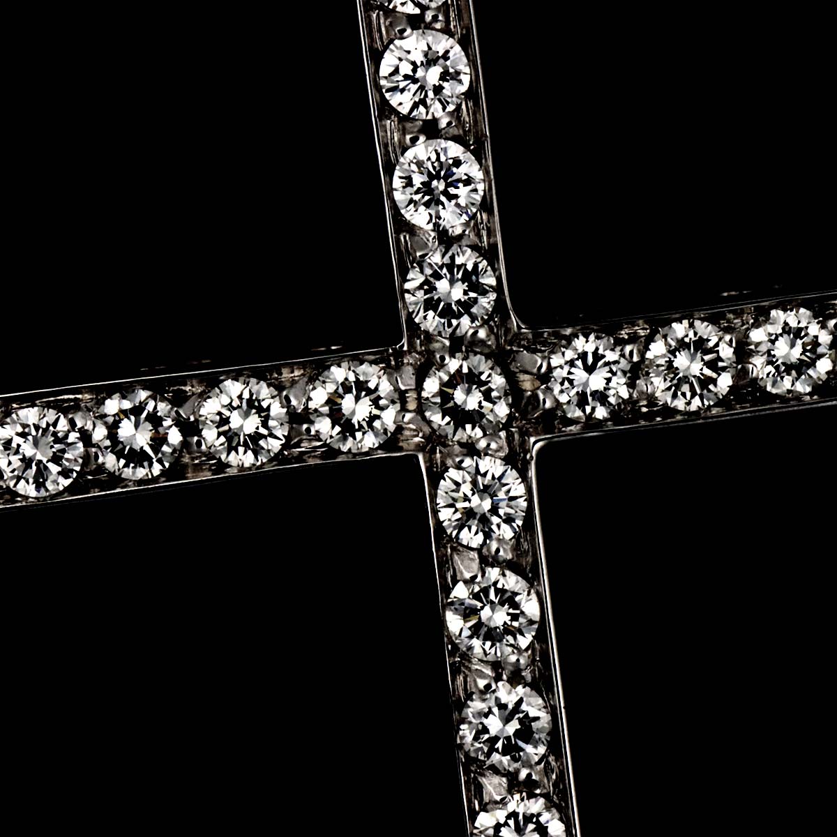 Diamond 0.49ct Sapphire Cross Necklace 18K WG 750