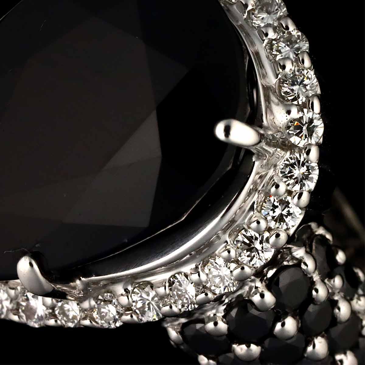 Sapphire 22.50ct Diamond Ring 18K WG Size6.75-7.25(US)