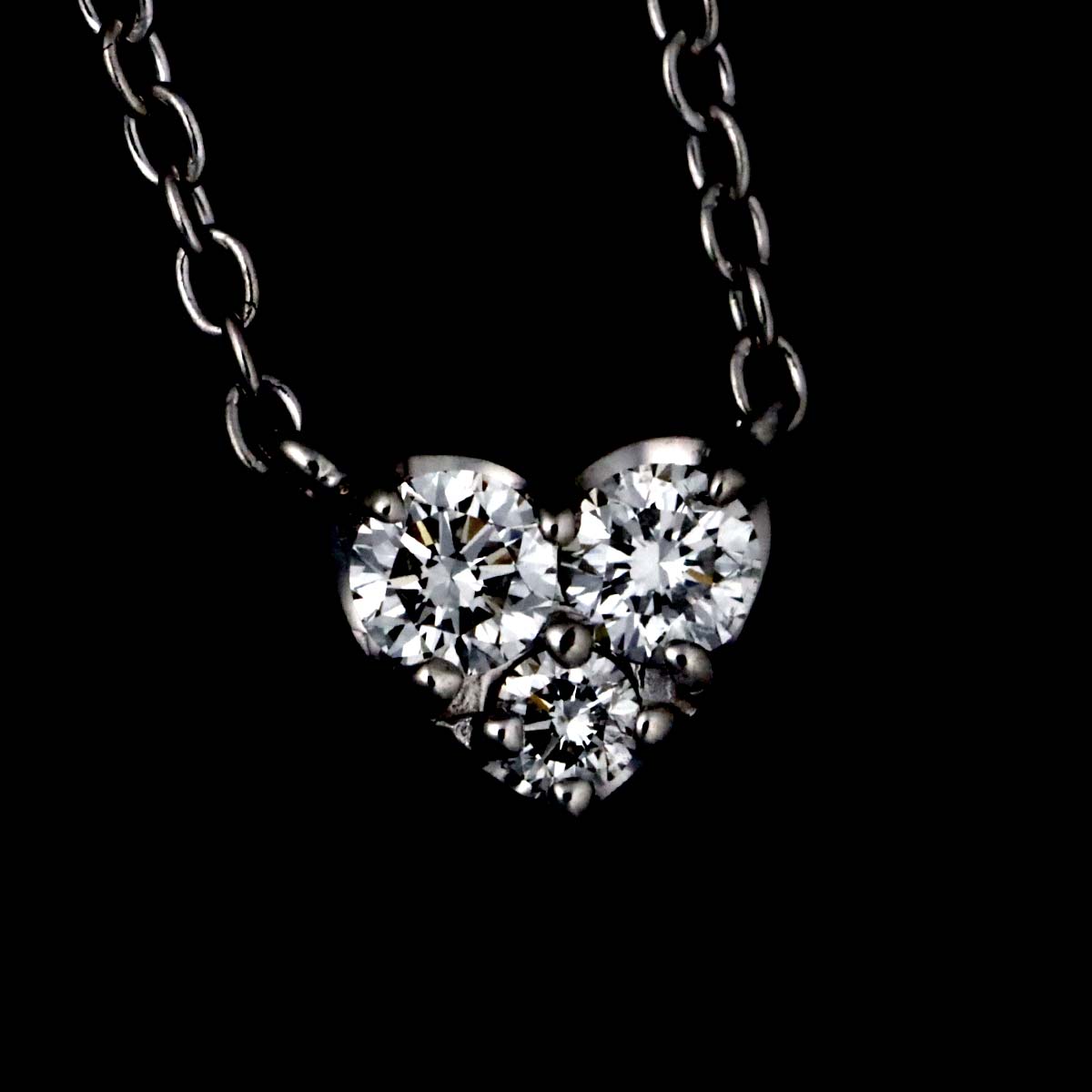 Diamond 0.10ct Heart Necklace 18K White Gold 750