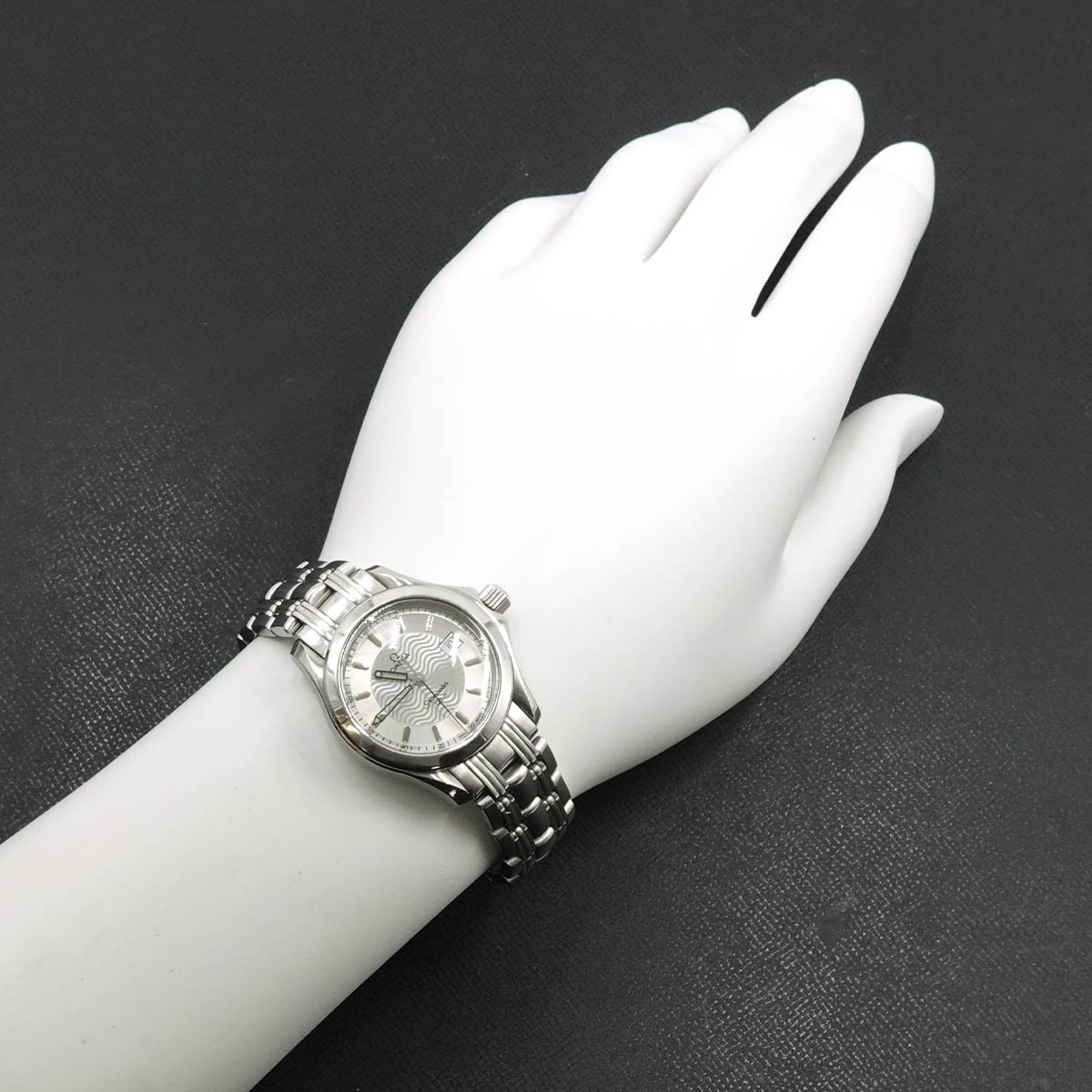 Seamaster 120 Date 2571 31 Quartz Silver Dial Ladies Watch