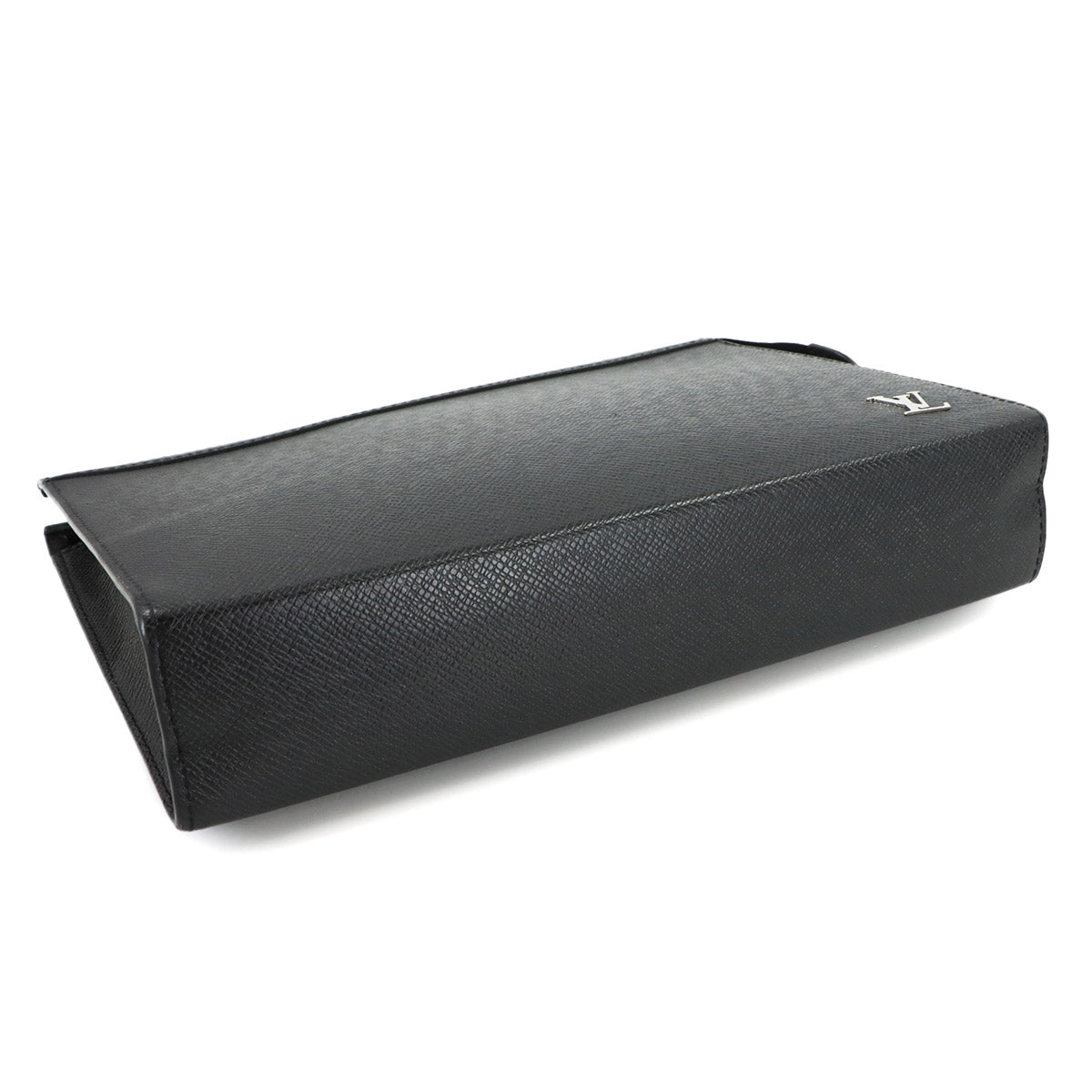 Taiga Pochette Voyage Clutch Bag Leather Black M30450