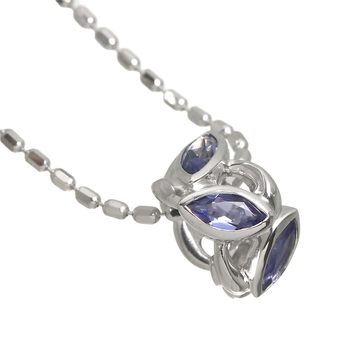 Iolite Necklace 18K White Gold 750