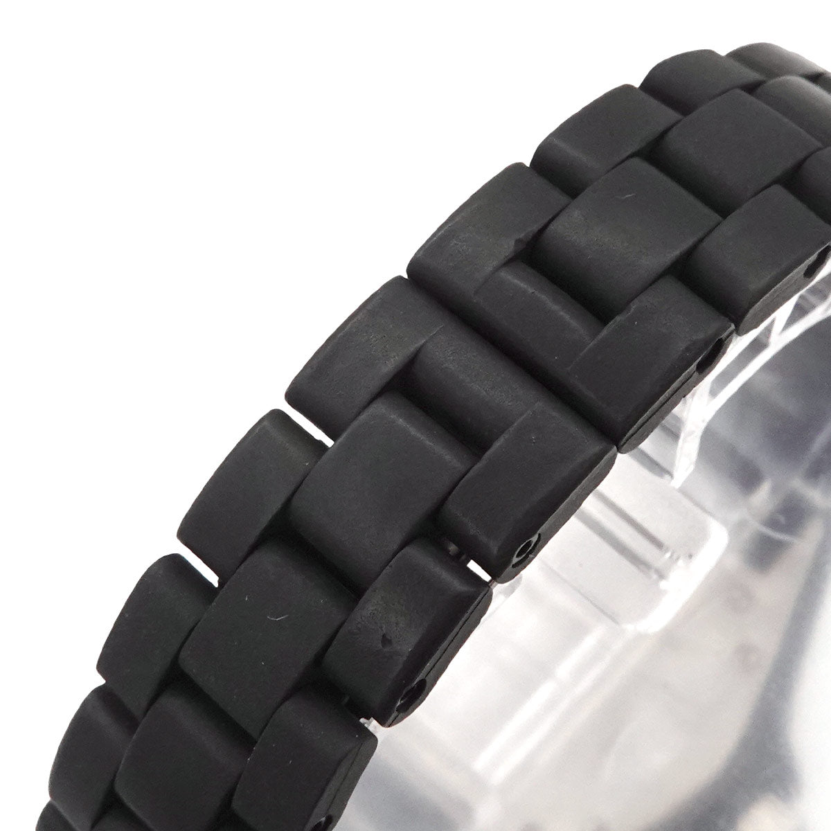 J12 33mm H0681 Ceramic Date Quartz Black Dial Ladies Watch