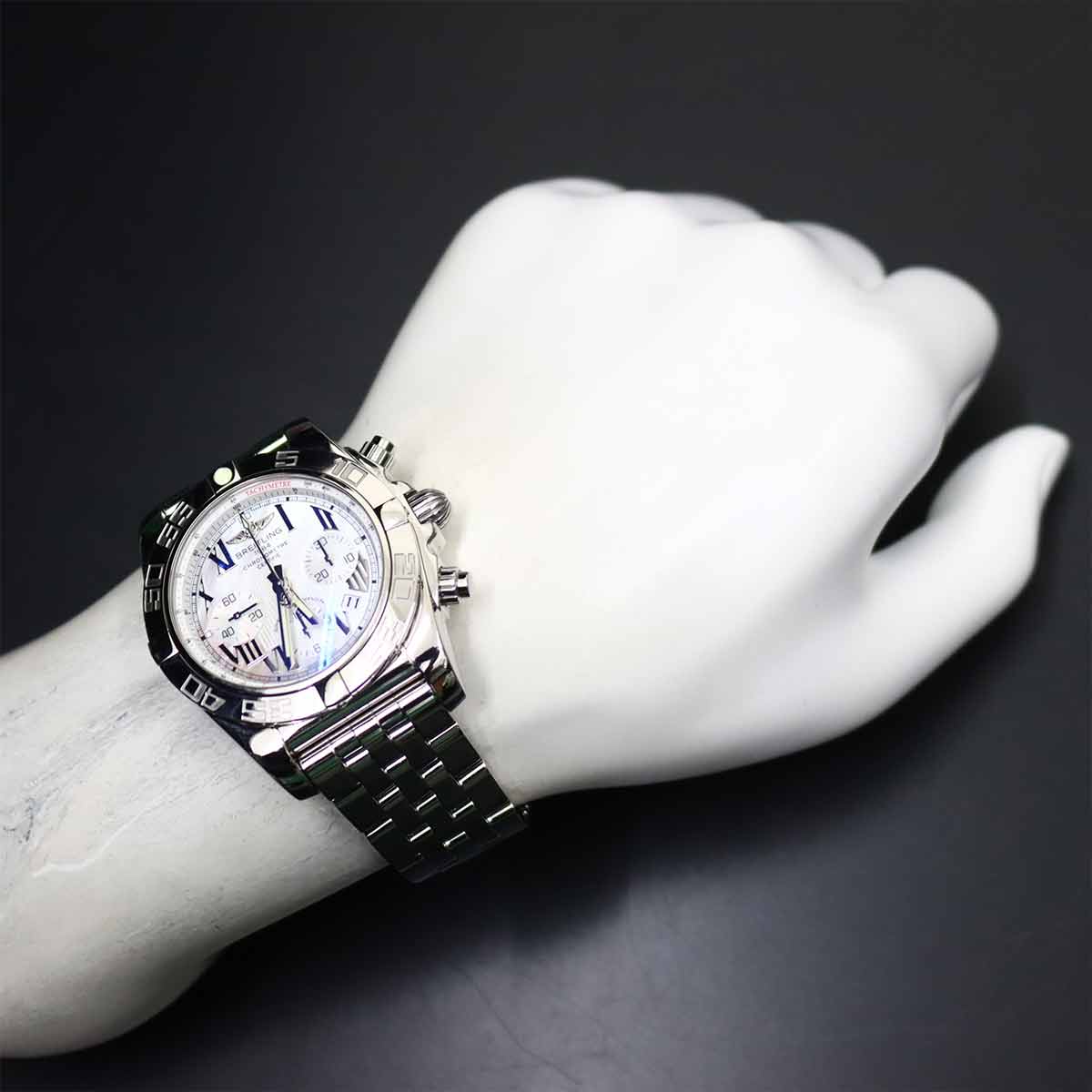Chronomat 44 AB0110 Chronograph Date White Shell Dial Mens