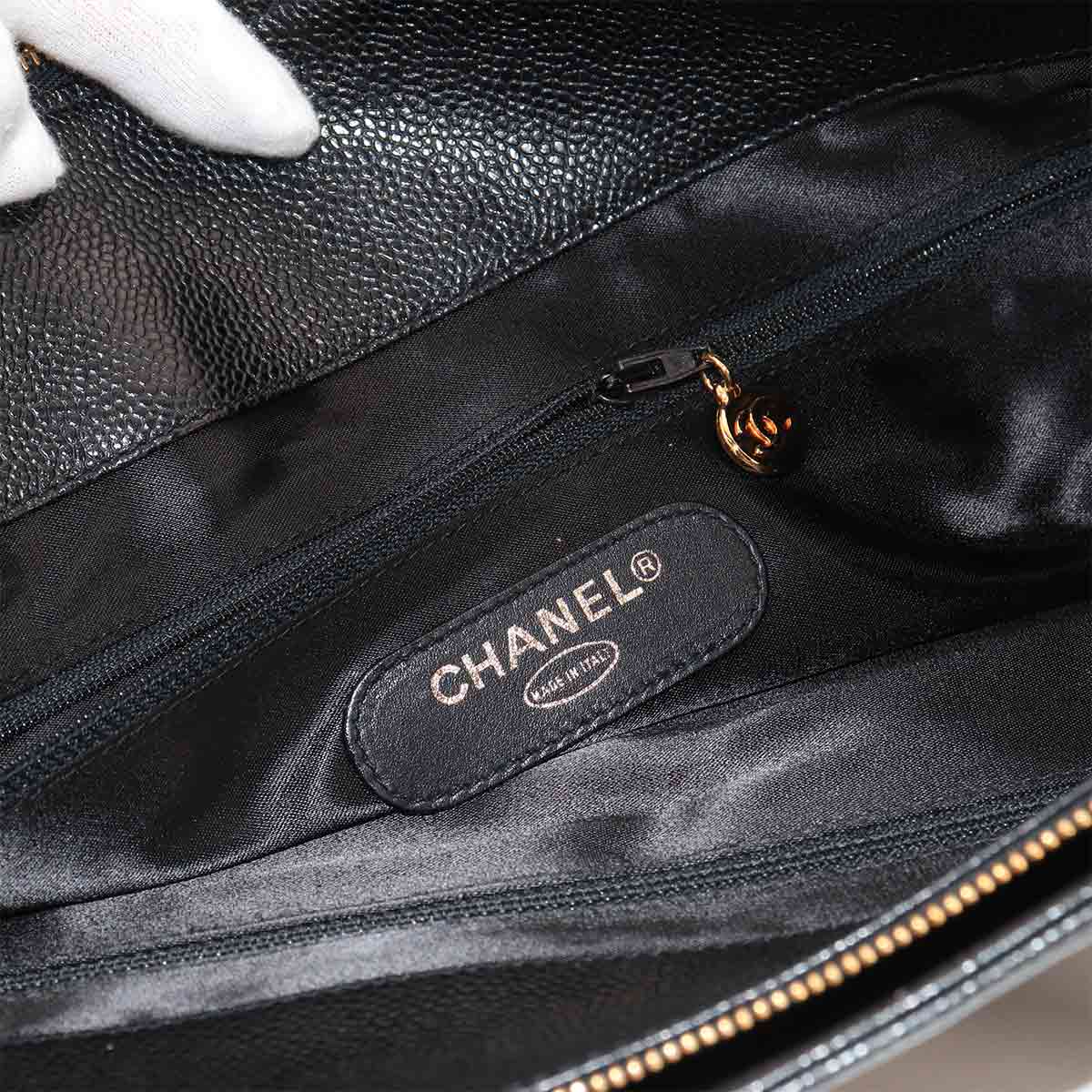 Super Model Chain Tote Bag Leather Black Vintage
