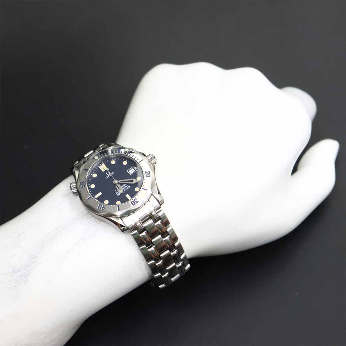 Seamaster professional 2562 80 Date Navy Dial Boys Watch