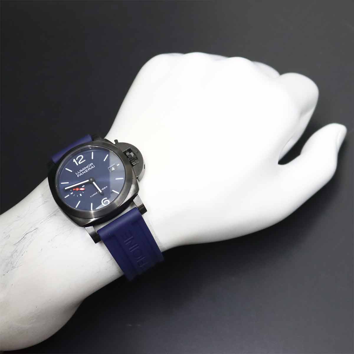 Luminor Quaranta Luna Rossa PAM01408 Automatic Mens Watch