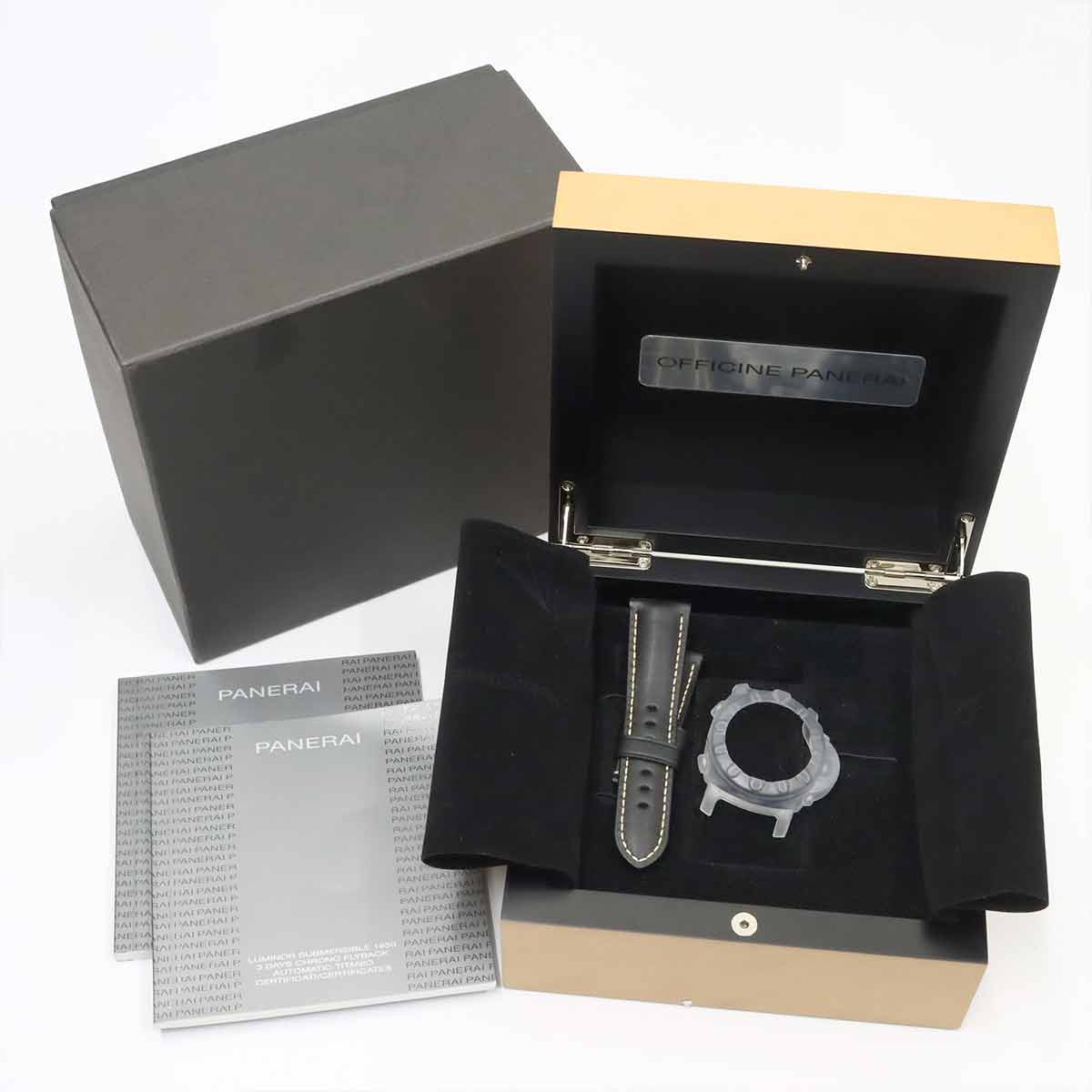 Luminor Submersible PAM00614 Automatic Date Black Dial Mens