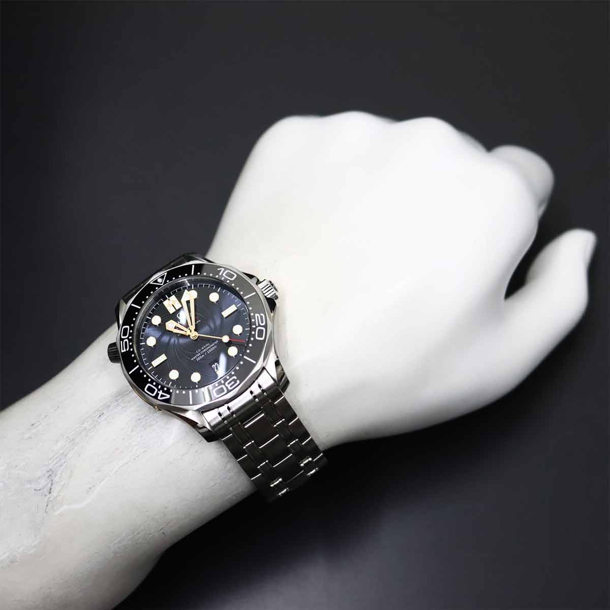 Seamaster Diver 300 210 22 42 20 01 004 007 750 Yellow Gold
