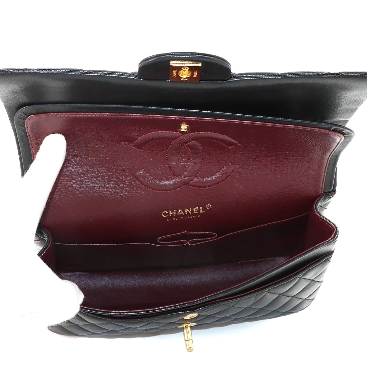 Matelasse 25 Chain Shoulder Bag Leather Black A01112