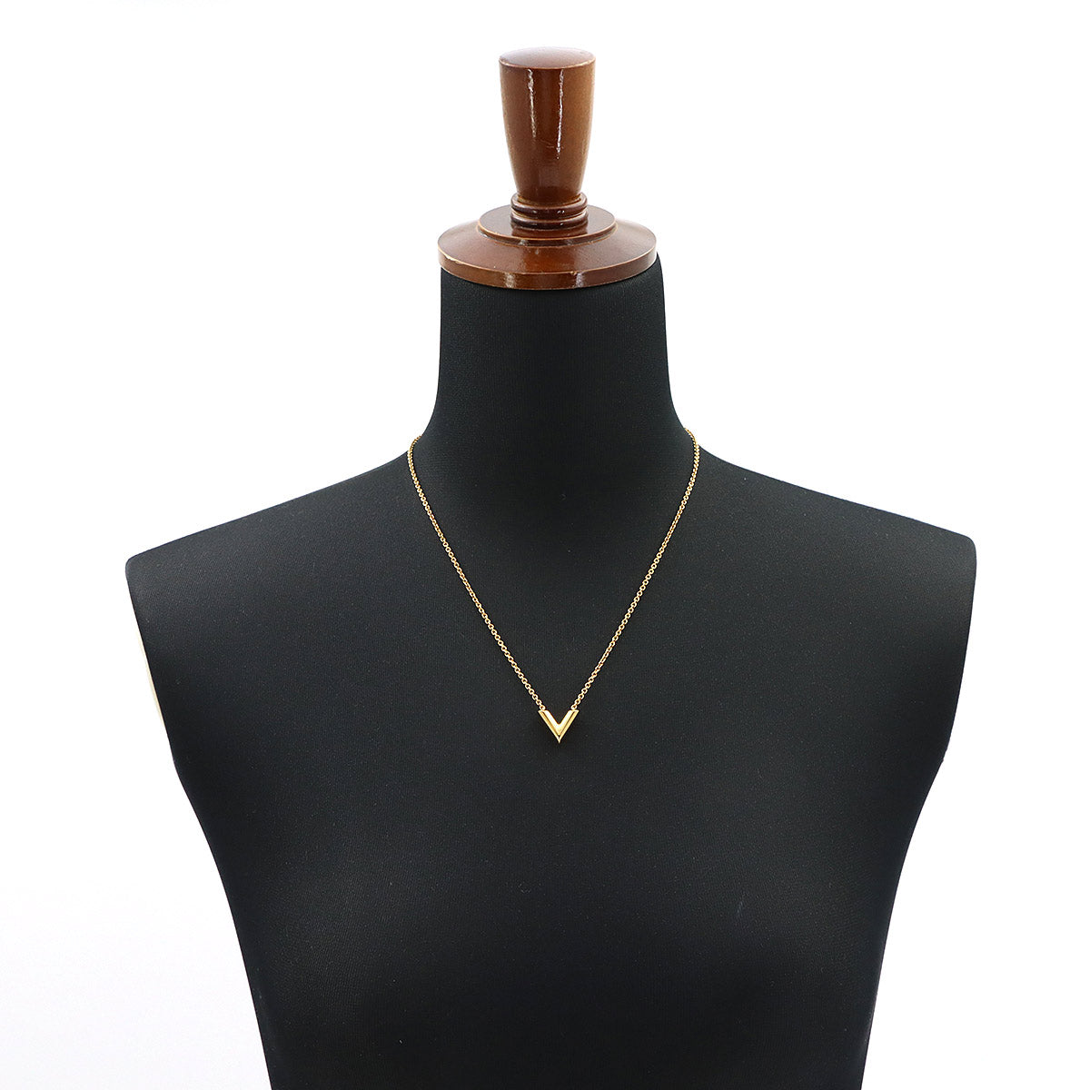 Essential V Necklace Gold M61083 Accessory