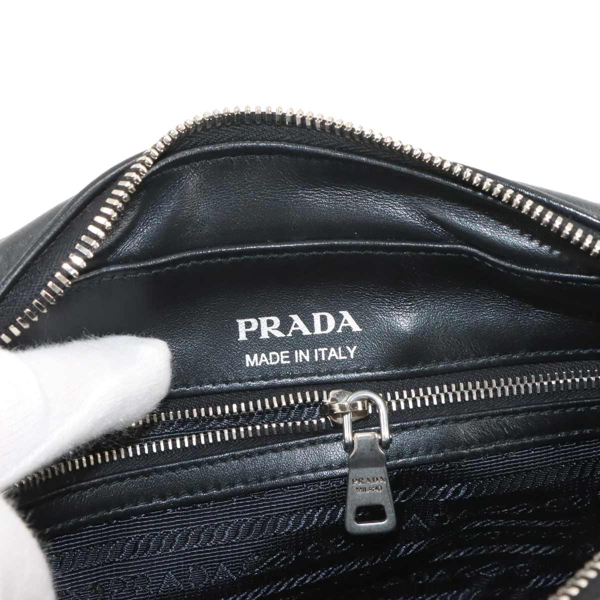 Diagramme Chain Shoulder Bag Leathear Nero Black 1BH083 Purse