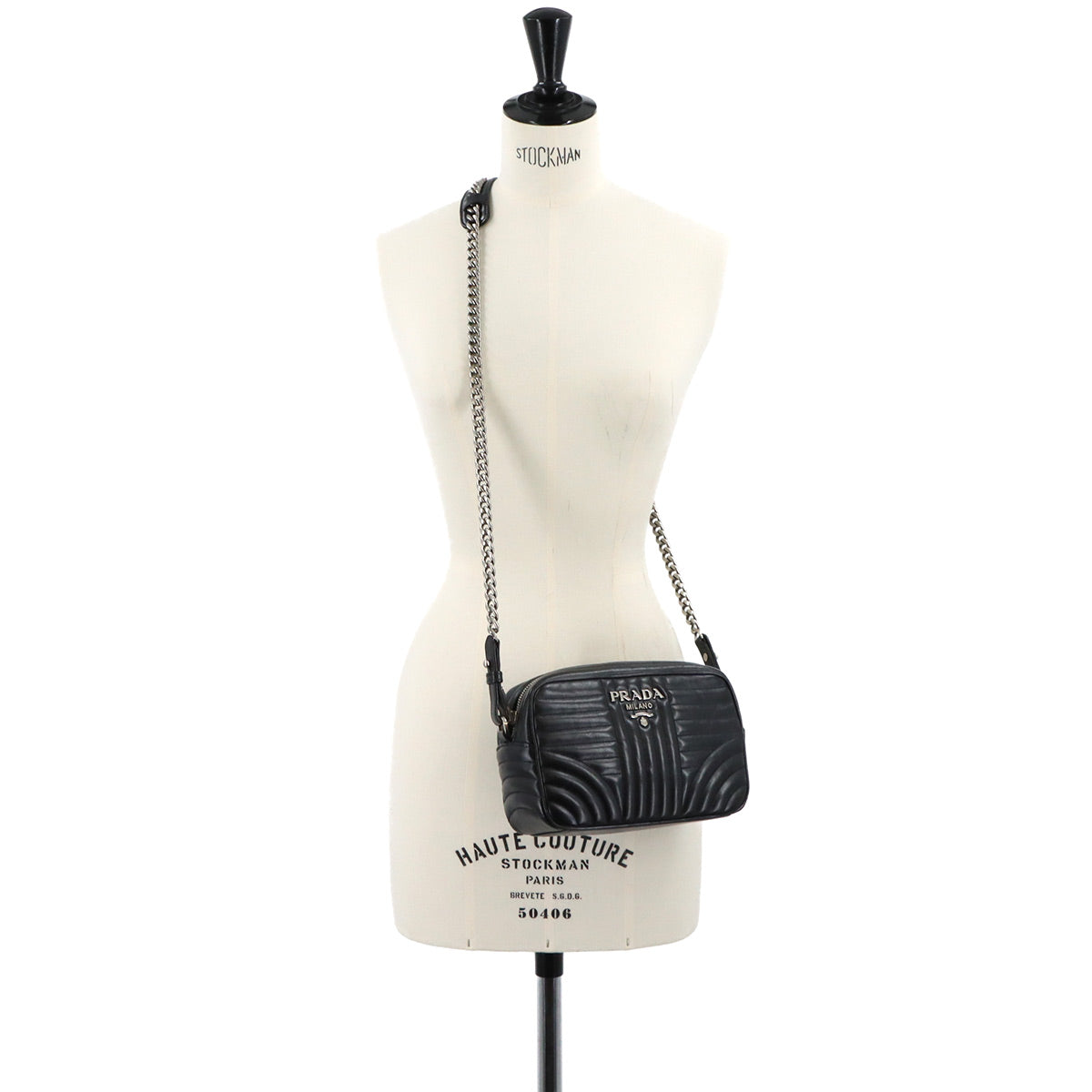 Diagramme Chain Shoulder Bag Leathear Nero Black 1BH083 Purse
