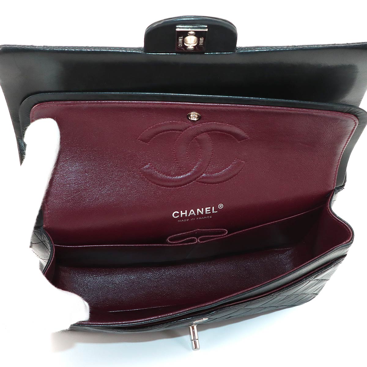 Matelasse 25 Chain Shoulder Bag Leather Black A01112 11.12