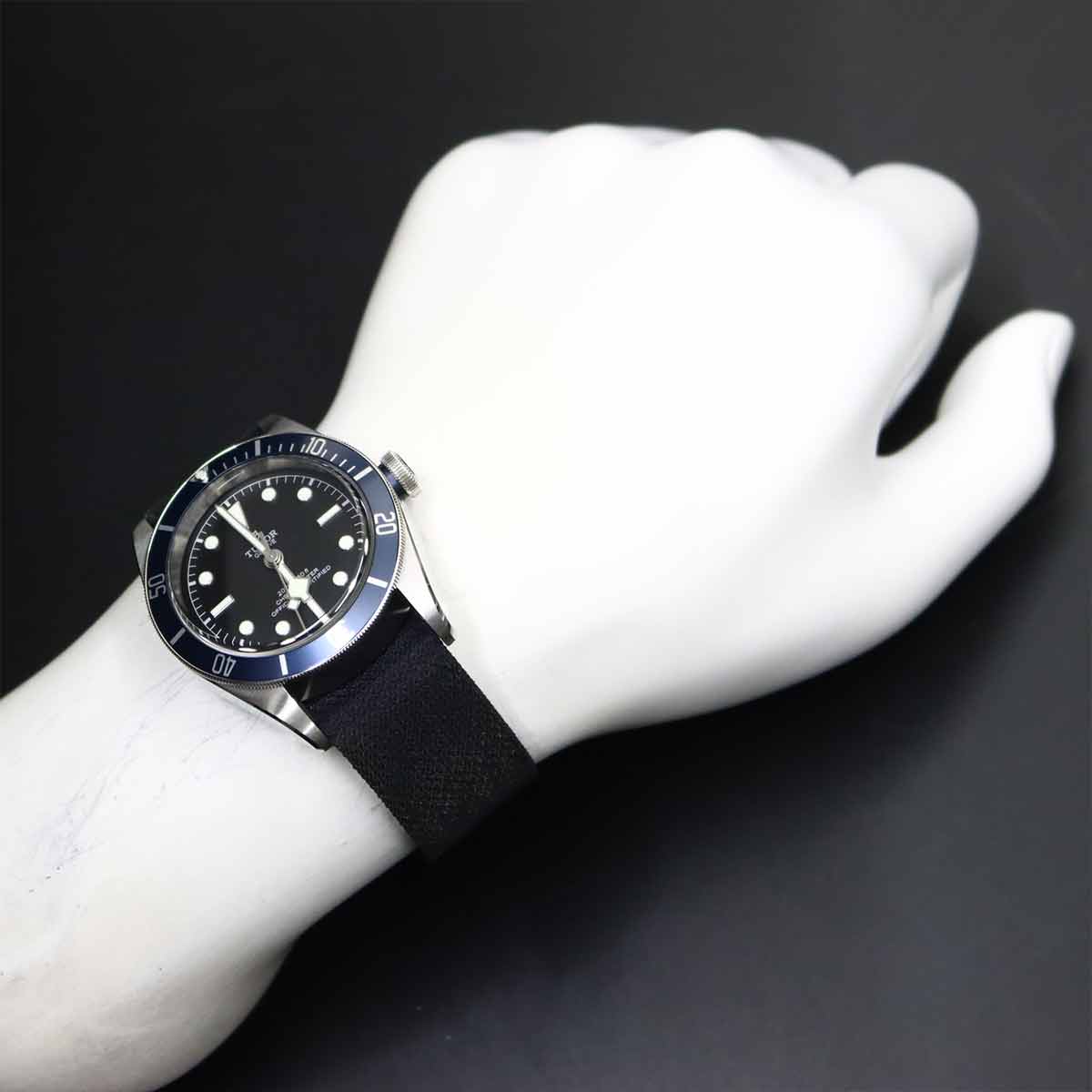 Heritage Black Bay 79230B Automatic Black Dial Mens Watch