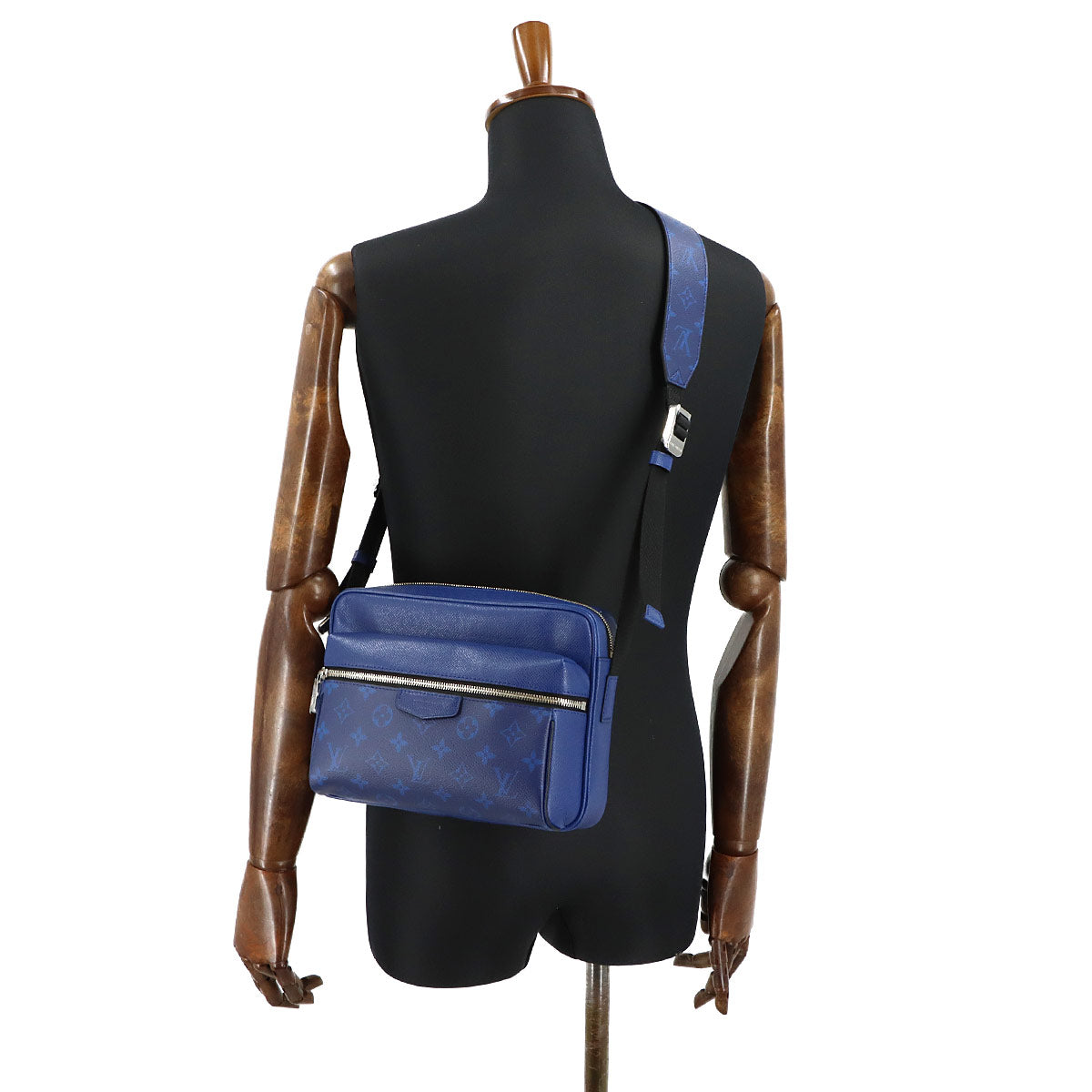 Taigarama Outdoor Messenger PM Shoulder Bag Cobalt M30242